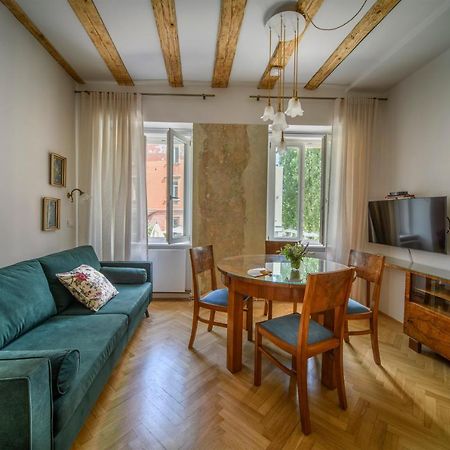 Karinatura Ljubljana Extérieur photo